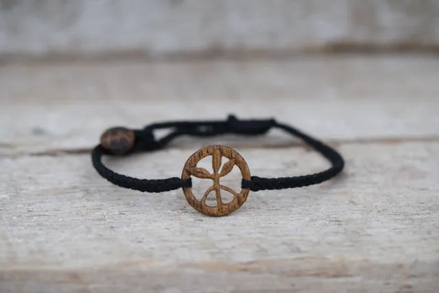 Carbon Black Tri-Leaf Woven Bracelet