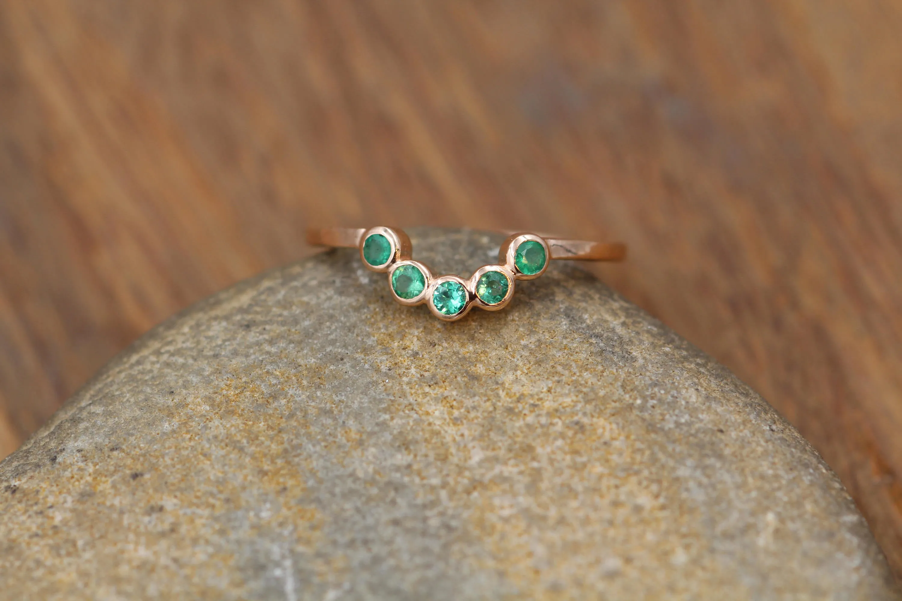 Emerald Half Moon Rose Gold Ring - Emerald Bezel Ring - Wraparound Ring