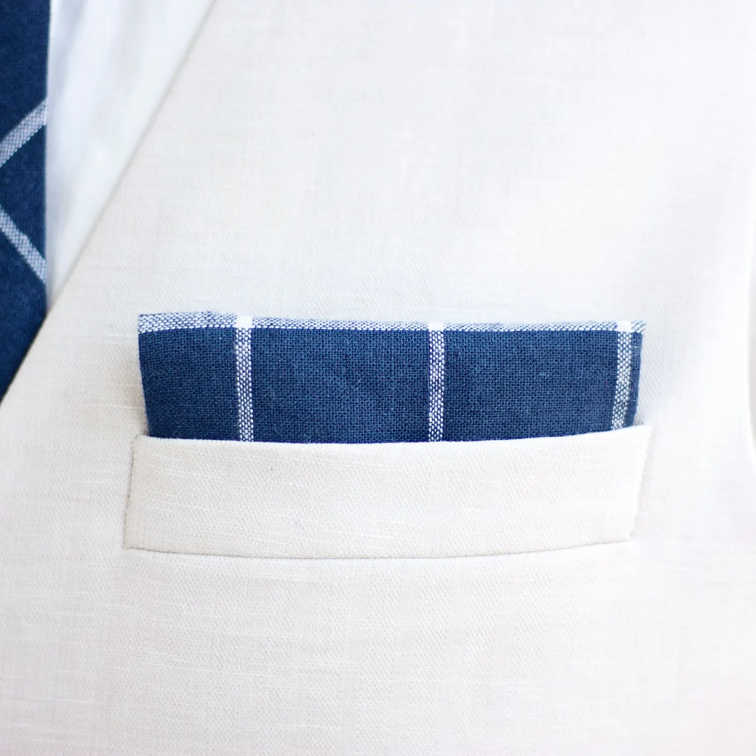 Men's Pocket Square / Navy Linen Window Pane